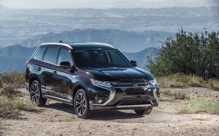 Mitsubishi Outlander PHEV 2019 vs Toyota RAV4 Hybride